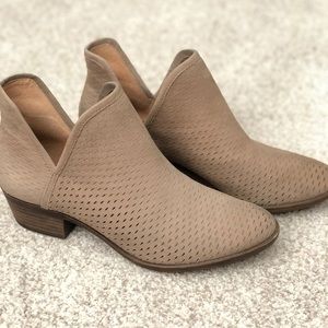 Lucky Brand Baley Boots size 9.5 (color brindle)